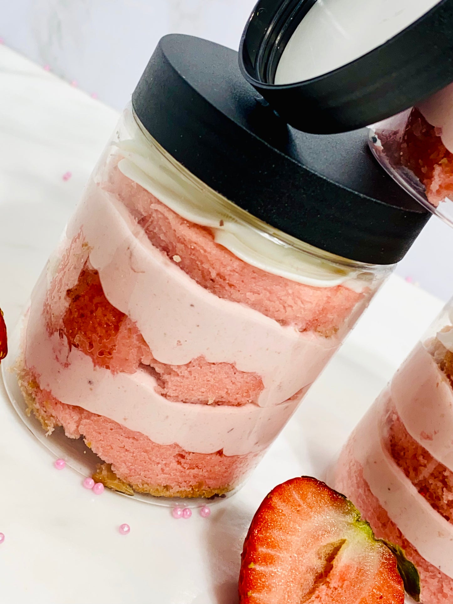 Cake Jar- Strawberry